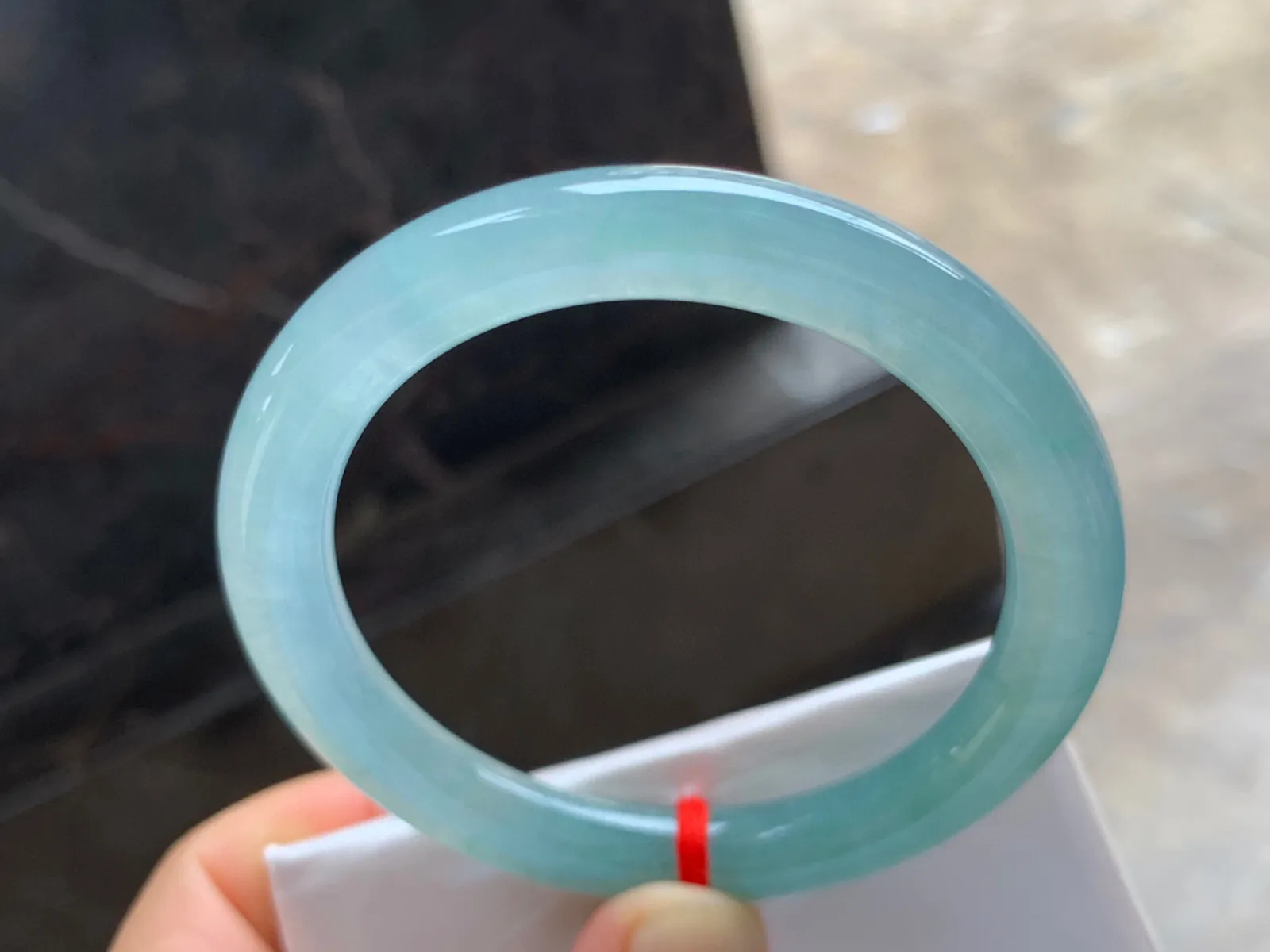 53-8.5mm
冰种晴水圆条手镯 水润冰透 清爽