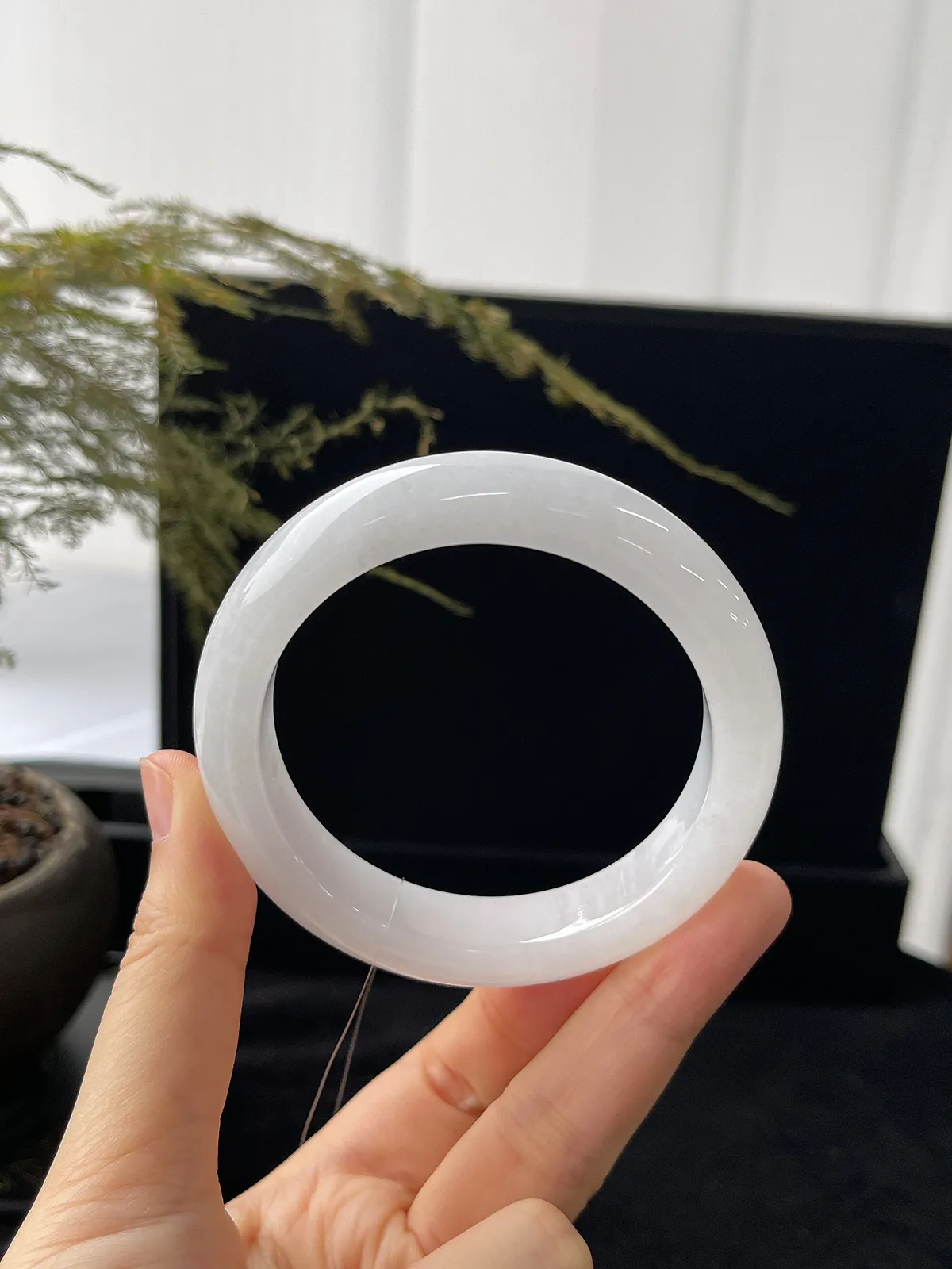 正圈55圈口，翡翠冰糯种白色手镯