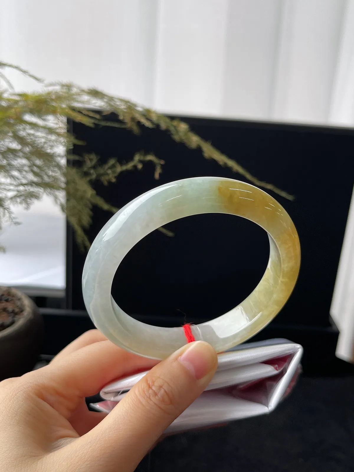 正圈57.8圈口，翡翠冰糯种黄色手镯