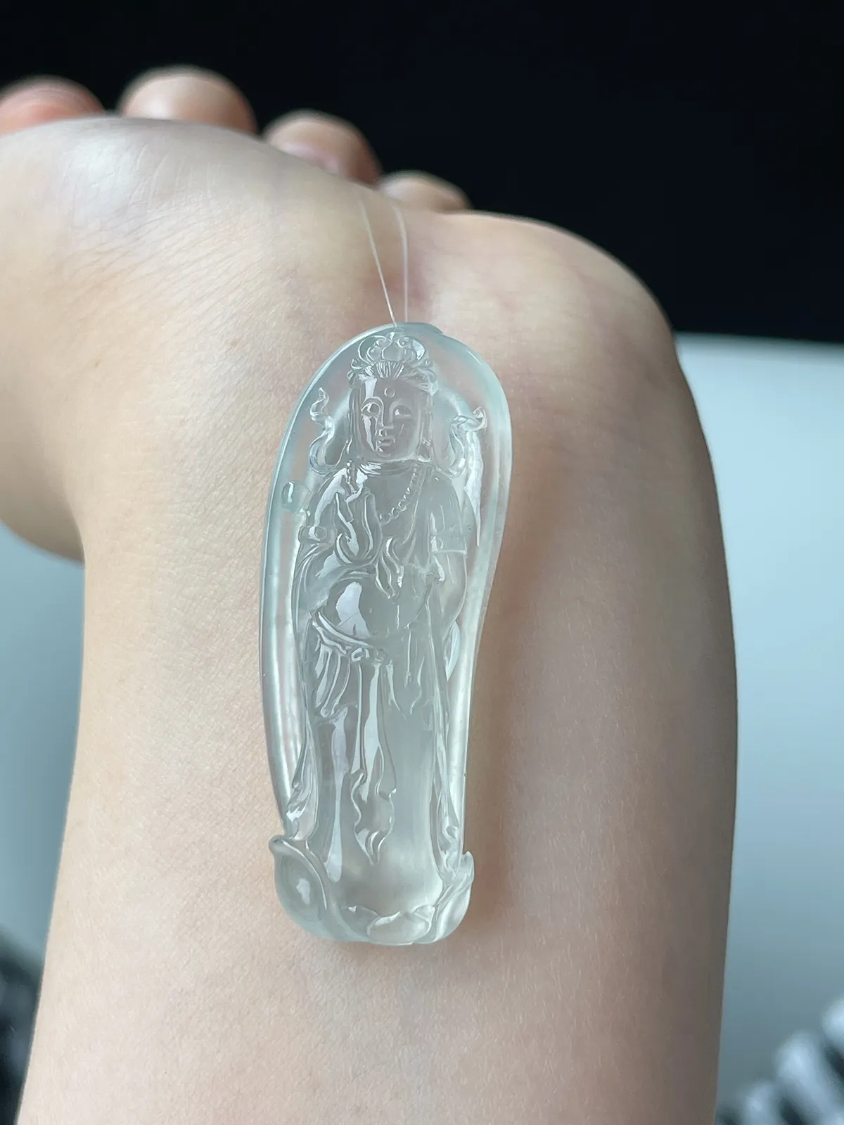 翡翠冰种白色观音
