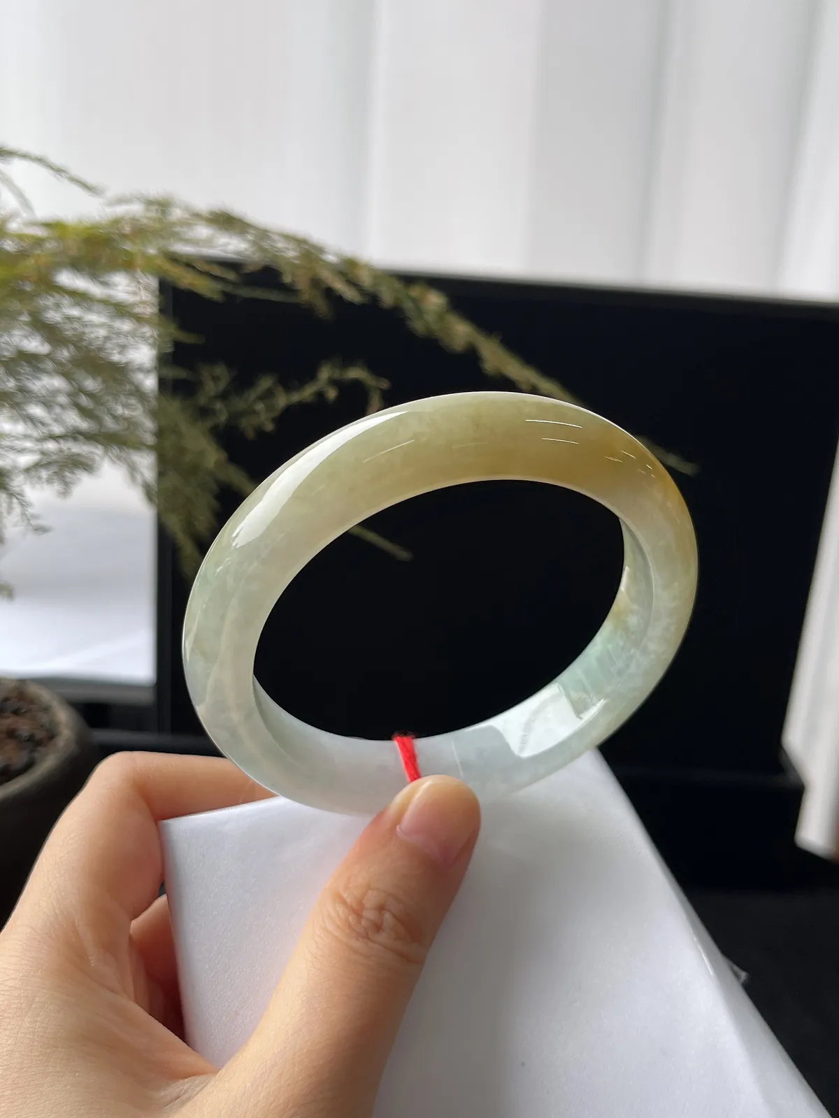 正圈57.8圈口，翡翠冰糯种黄色手镯