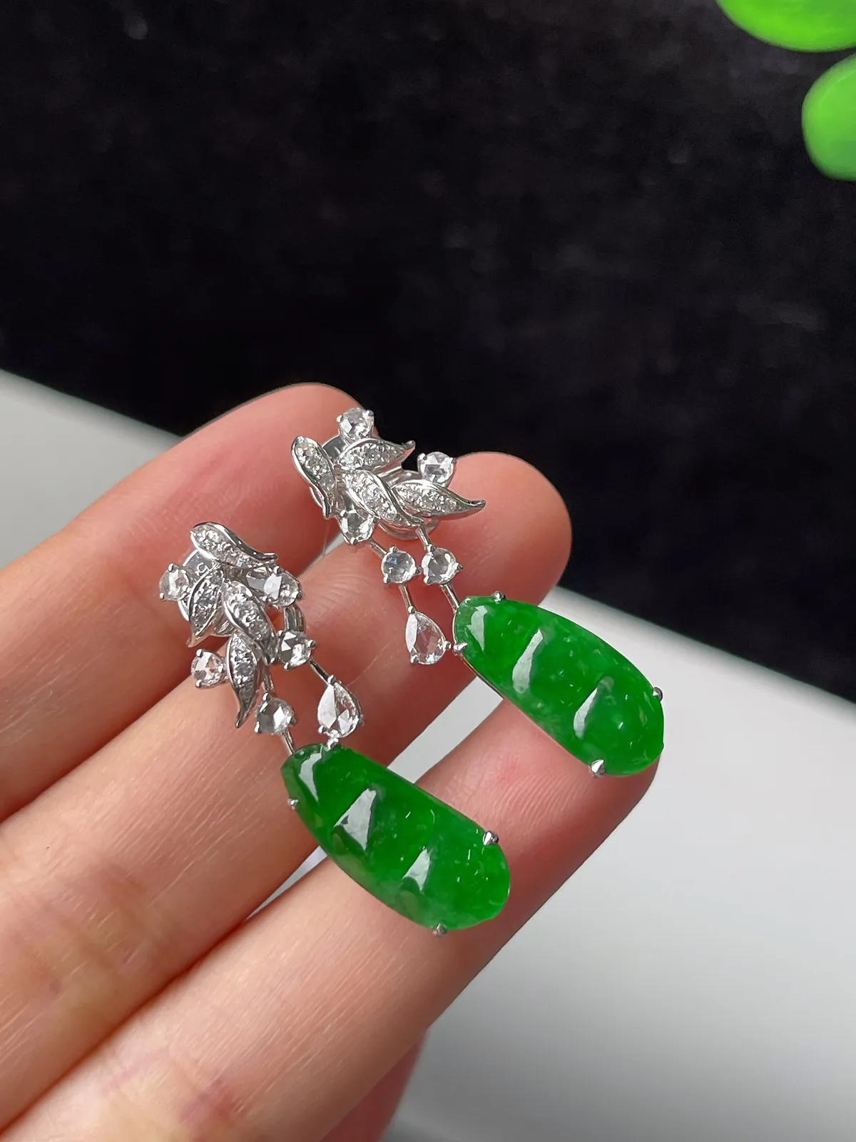 翡翠冰辣绿色四季豆耳坠