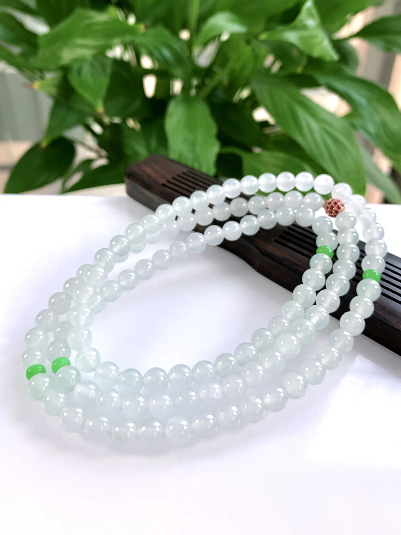 缅甸天然翡翠A货，冰种起光起胶双彩圆珠项链手链，尺寸：圆珠6mm/112颗，长度660mm,重量：41.62g