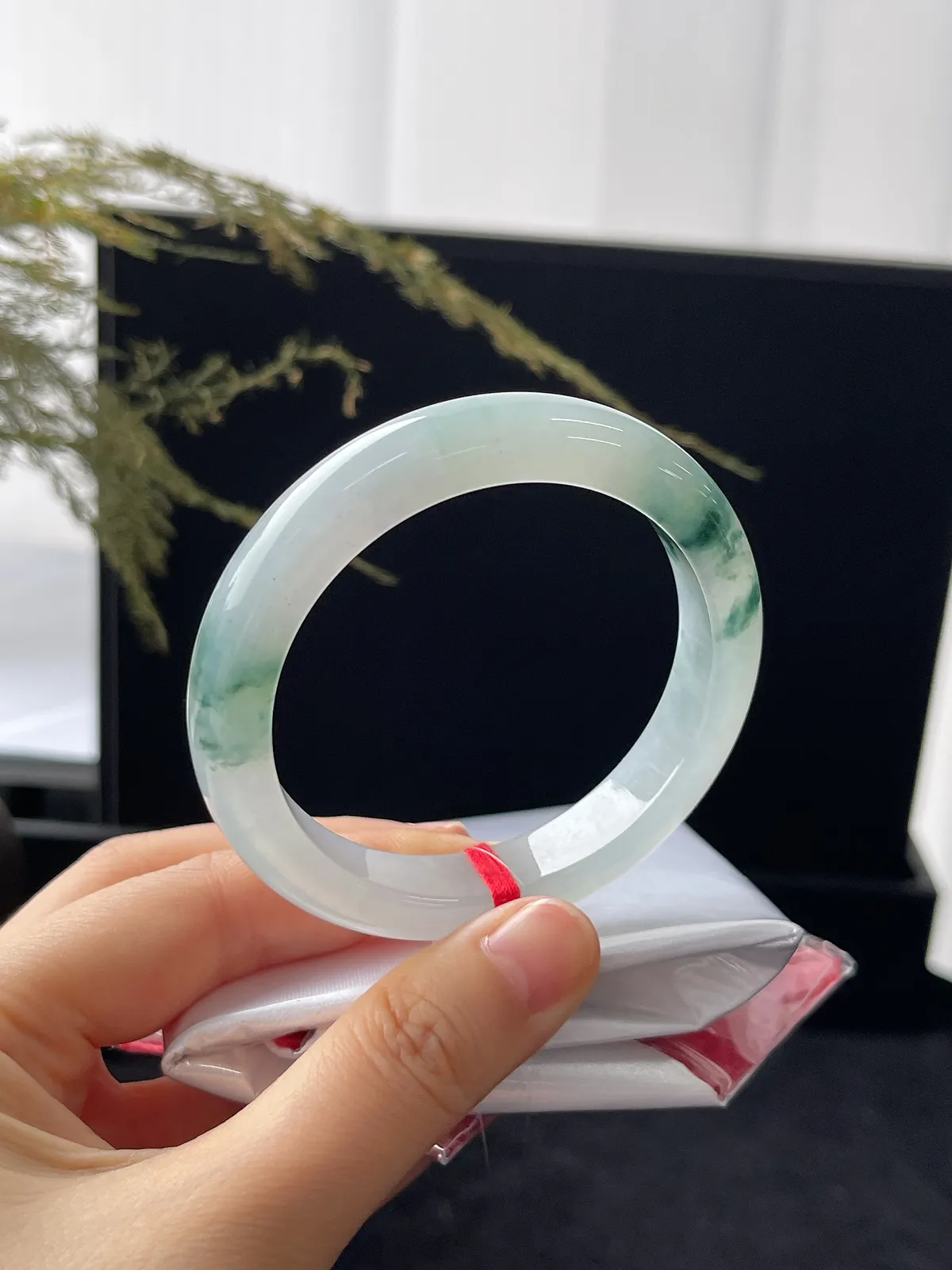 正圈52.7圈口，翡翠冰糯种飘花手镯