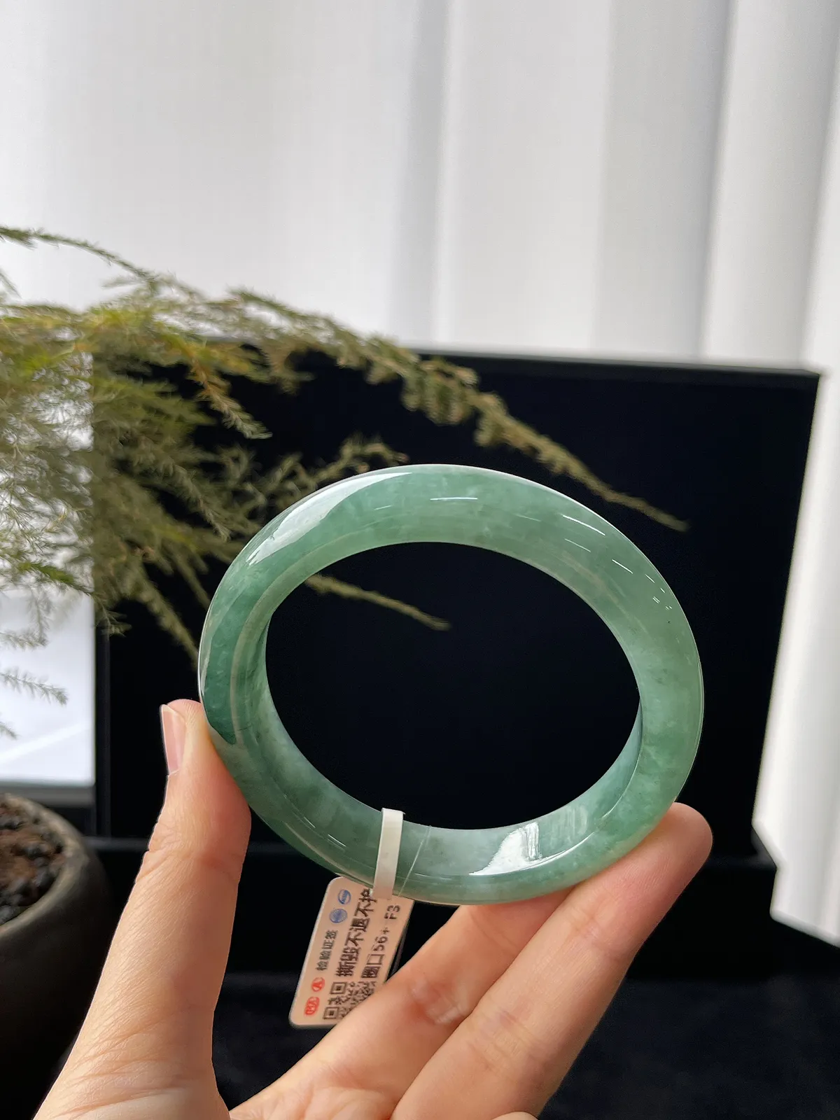 正圈56圈口，翡翠冰糯种绿色手镯