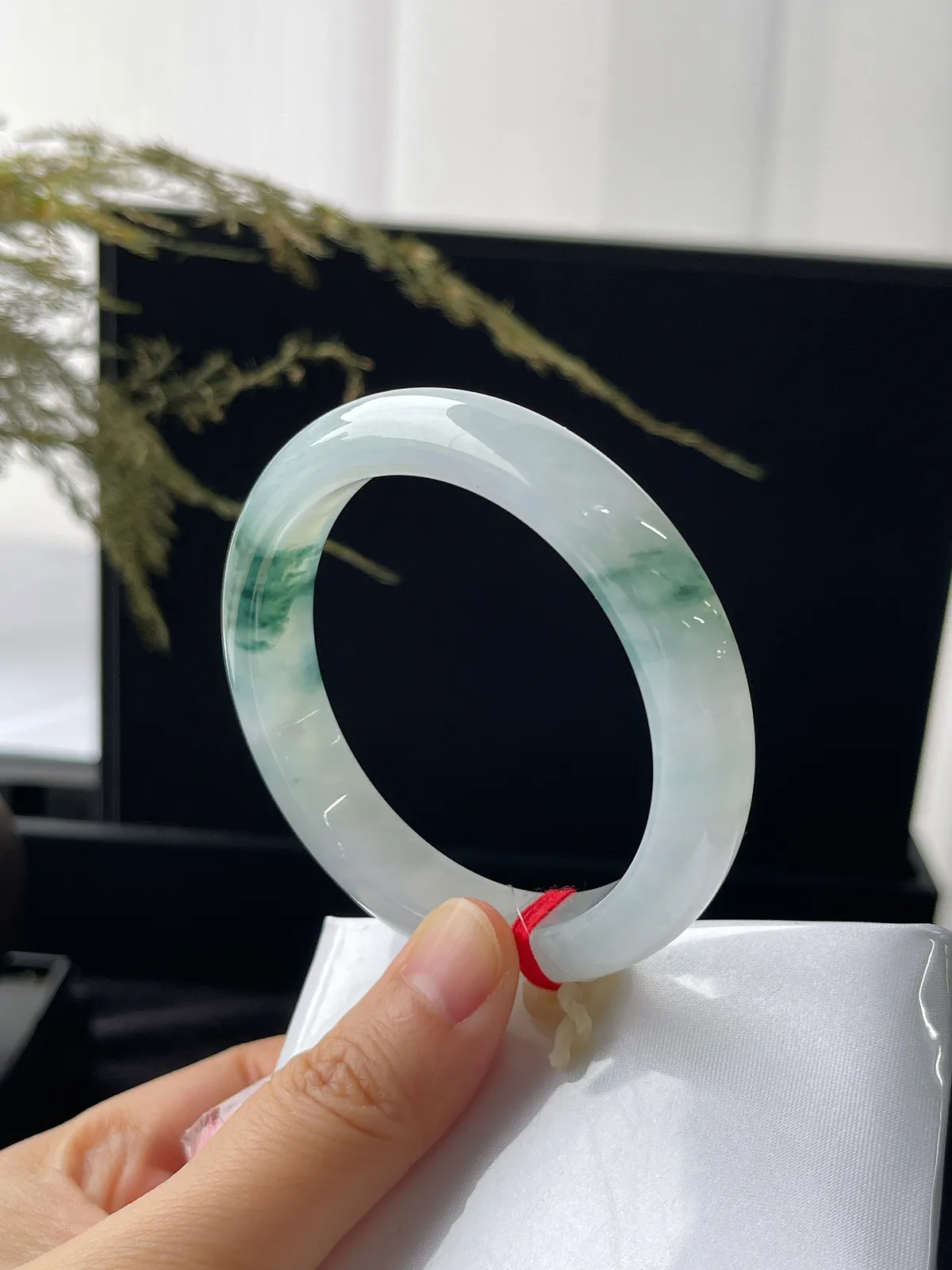 正圈52.7圈口，翡翠冰糯种飘花手镯