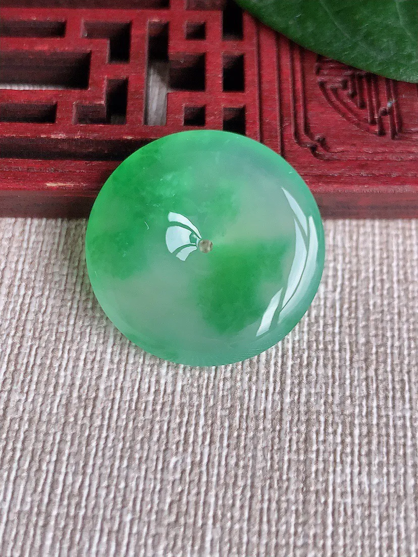 缅甸a货翡翠ddj老坑冰种飘绿平安扣吊坠  整体24.2×4.8mm 6.04