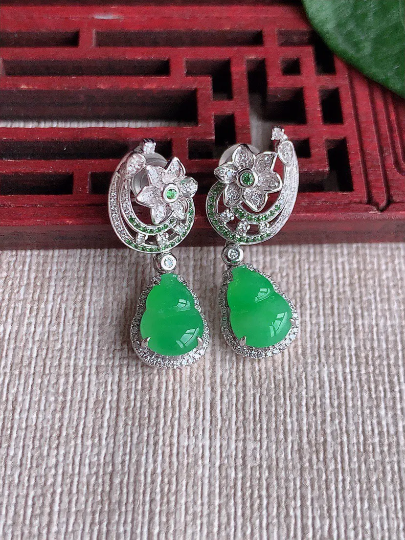 缅甸a货翡翠ddj老坑冰种18K金镶嵌甜绿葫芦耳坠 整体8.7×6.6×4.4mm 4.54