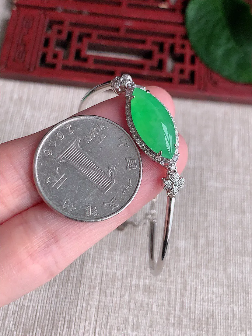 缅甸a货翡翠ddj老坑冰种18K金镶嵌甜绿水滴手链 整体18×8×7mm 6.94
