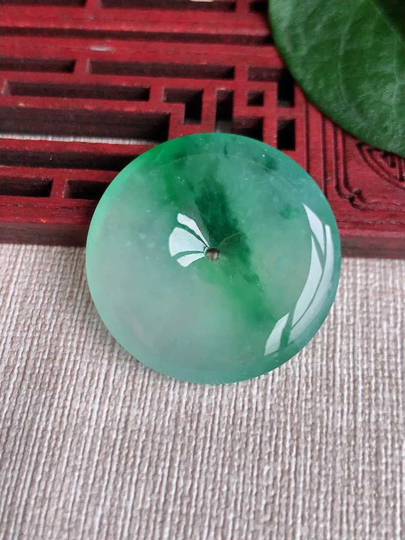 缅甸a货翡翠ddj老坑高冰种飘绿平安扣吊坠  整体31.7×5.4mm 11.96