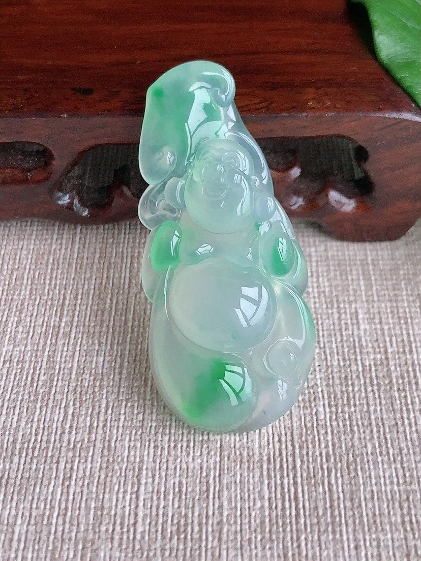缅甸a货翡翠ddj老坑冰种飘绿布袋佛吊坠 整体48×21.7×7.4mm 10.85
