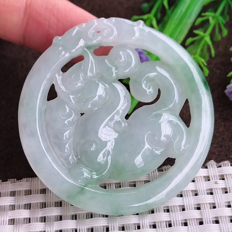 自然光老坑冰润起胶飘花麒麟牌吊坠翡翠玉坠尺寸53.3/6