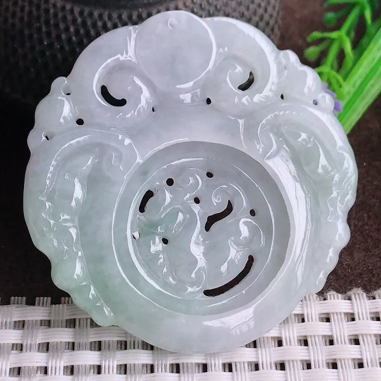 自然光老坑秀气温润三阳开泰生肖羊吊坠翡翠玉坠尺寸54.8/54.2/6.1