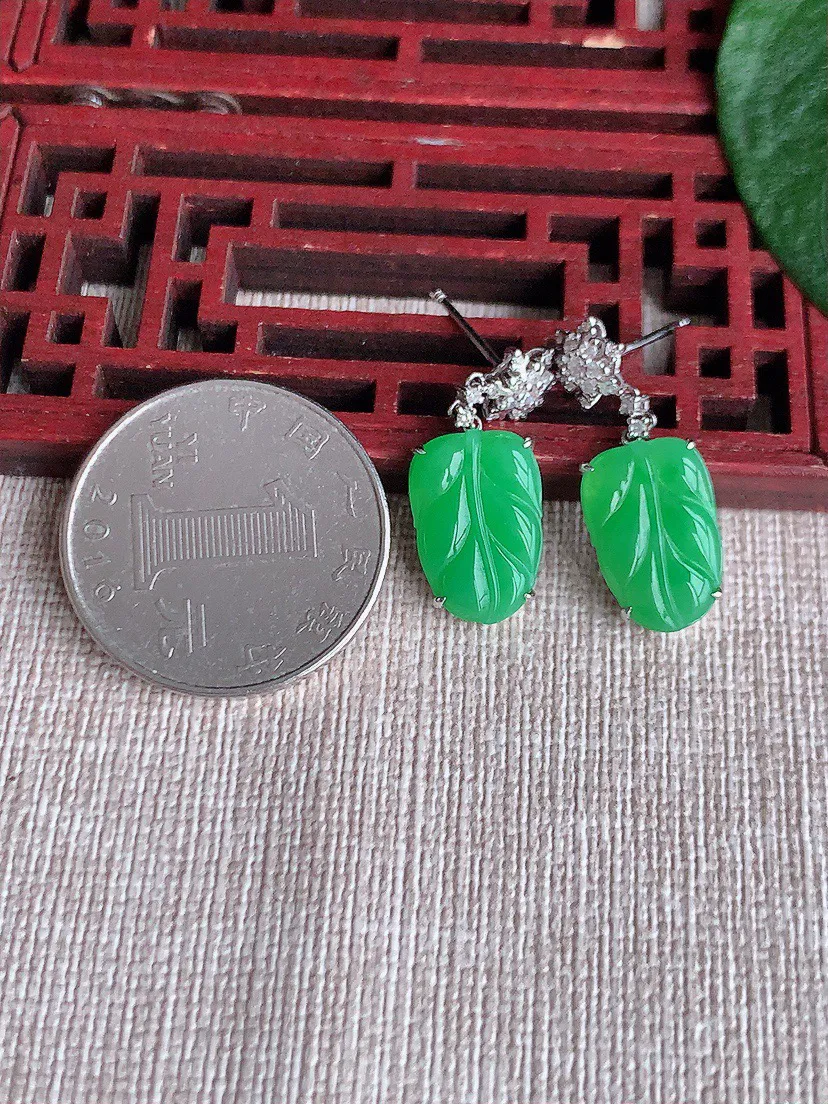 缅甸a货翡翠ddj老坑冰种18K金镶嵌甜绿叶子金枝玉叶耳坠 整体14.6×9.7×2.8mm 3.77
