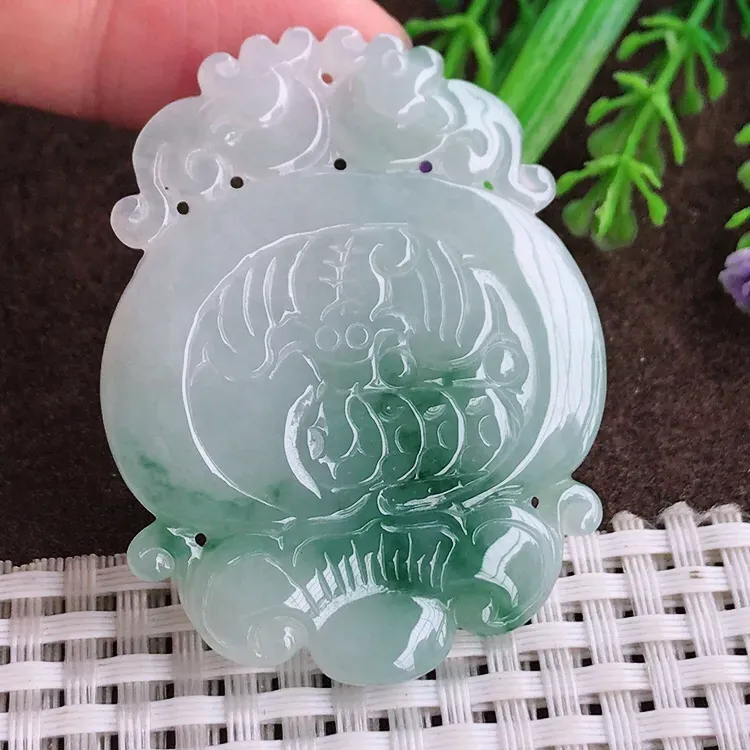 自然光老坑秀气冰润飘花福临门仿古牌吊坠翡翠玉坠尺寸52.5/40/4.5