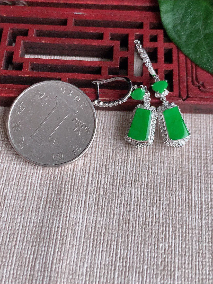 缅甸a货翡翠ddj老坑冰种18K金镶嵌阳绿无事牌耳坠 整体8.3×5×5.6mm 3.30