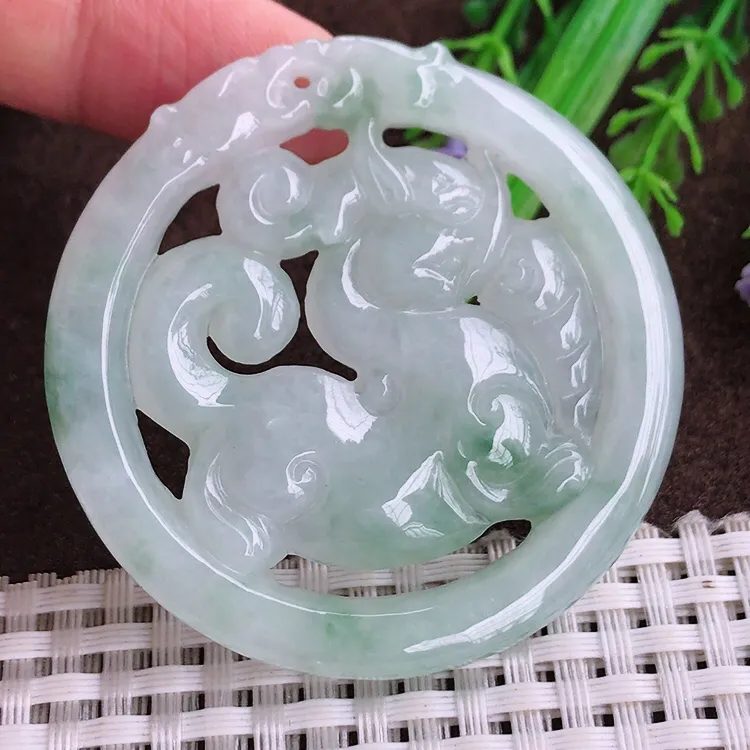 自然光老坑冰润起胶飘花麒麟牌吊坠翡翠玉坠尺寸53.3/6