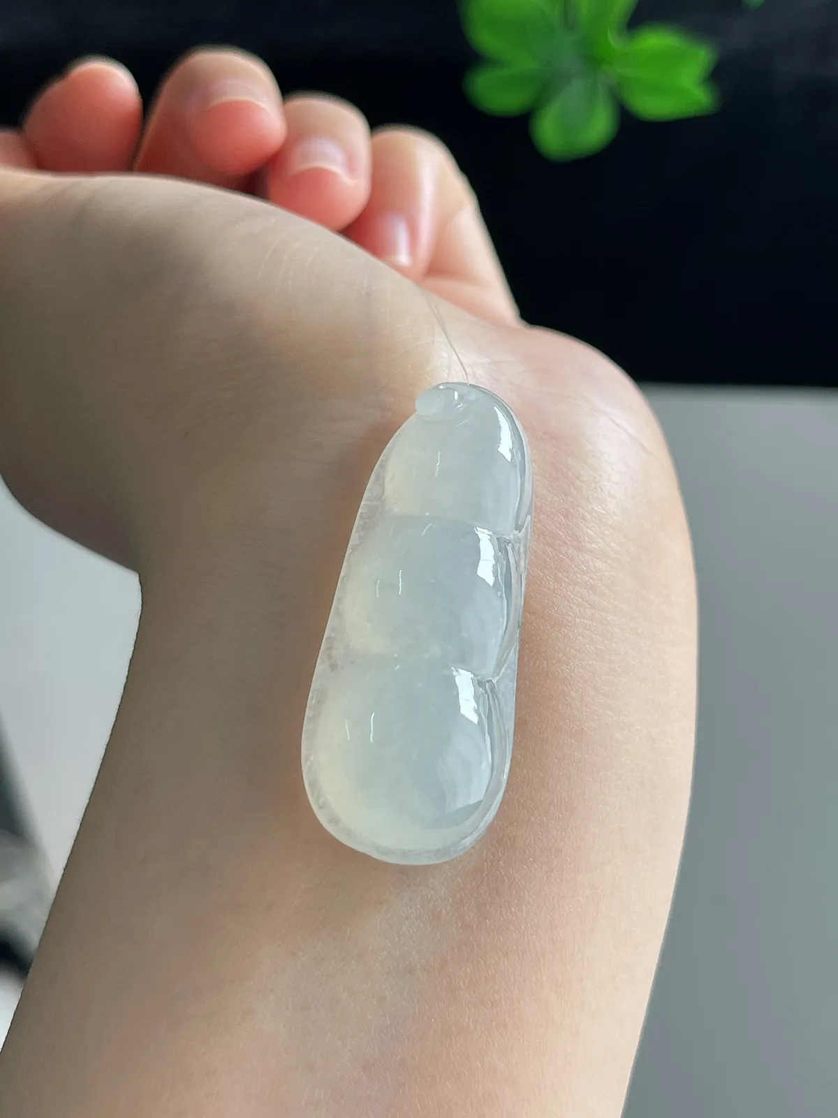 翡翠冰糯种白色福豆