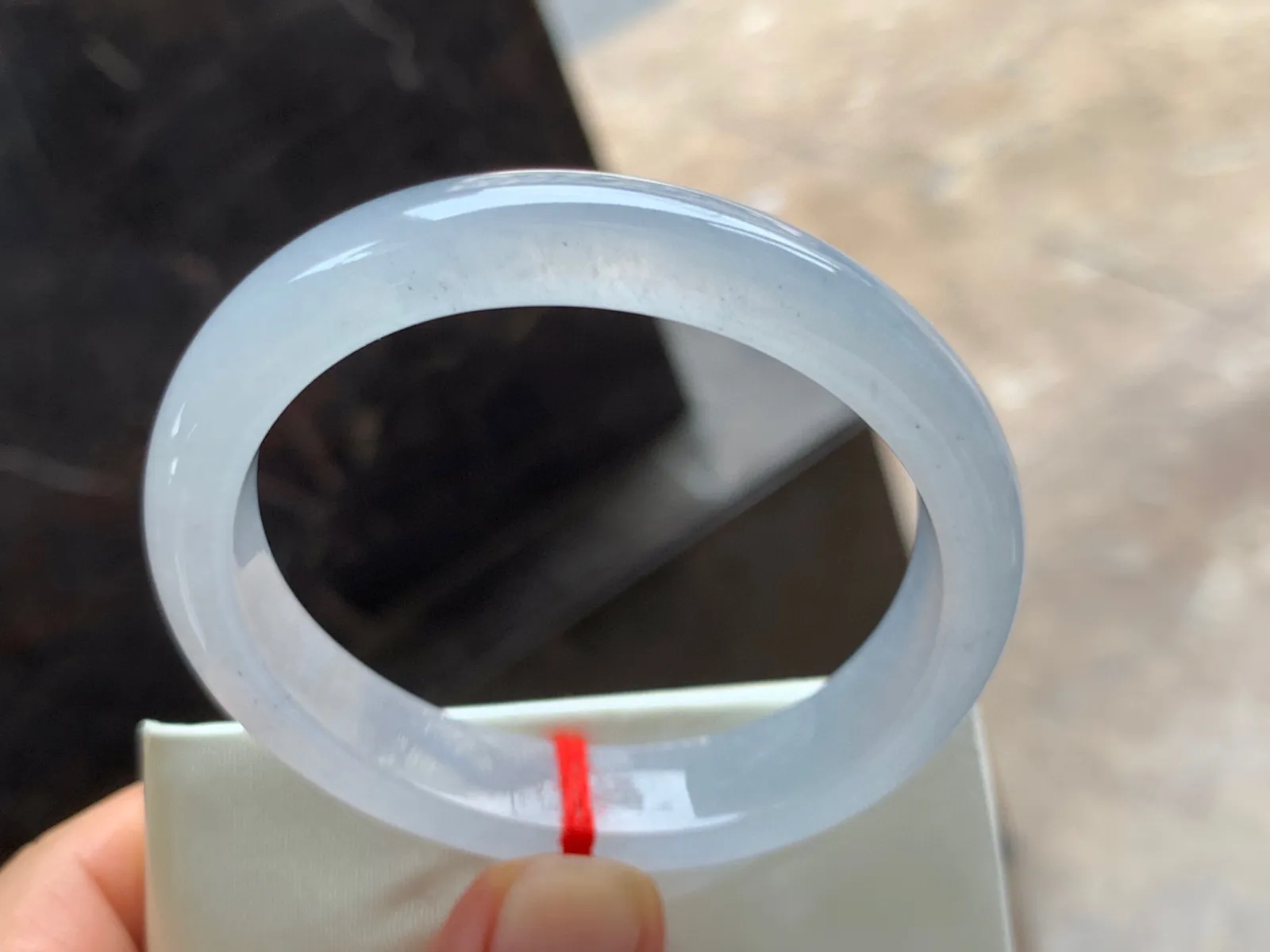 53-11.5-7mm
冰种贵妃手镯 干净冰透 白月光