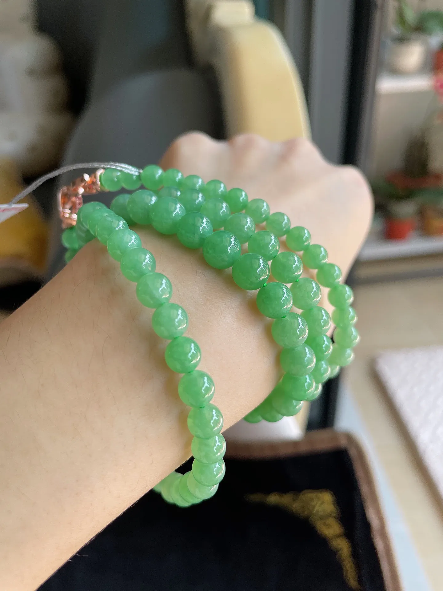 缅甸天然翡翠A货，冰满绿甜绿项链，塔链，001尺寸：7.5-6mm119颗。