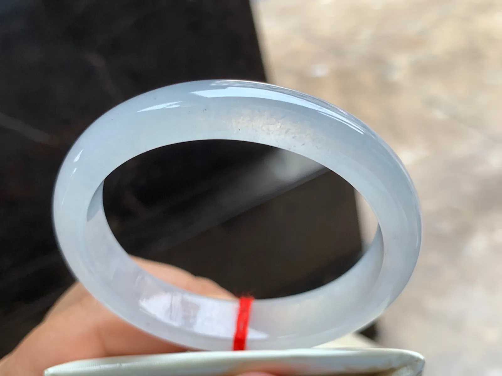 53-11.5-7mm
冰种贵妃手镯 干净冰透 白月光
