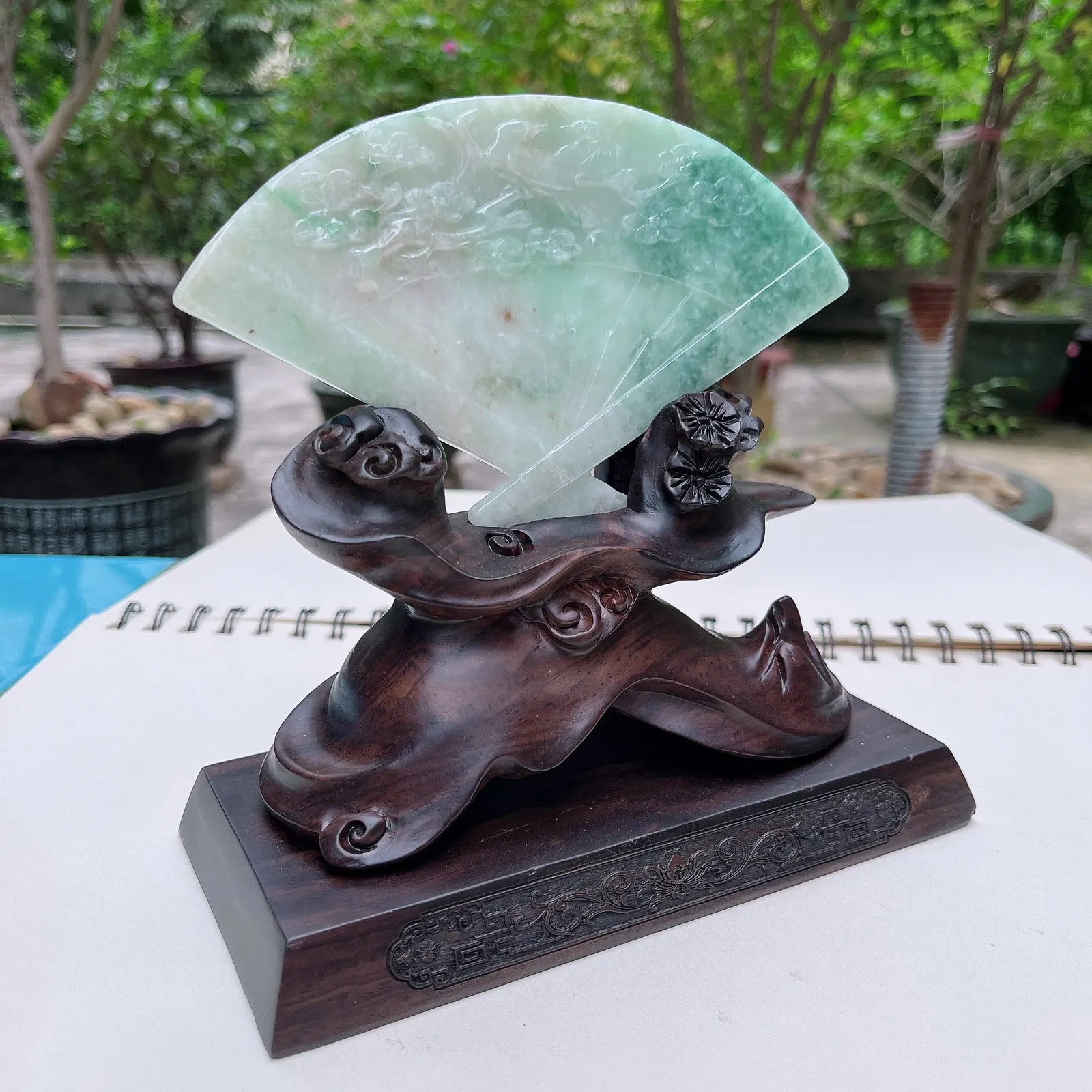 天然翡翠A货老坑水润浅绿鸳鸯戏水摆件 裸石尺寸：90/150/6mm连底坐：160/165/70mm 重量：158.00g
