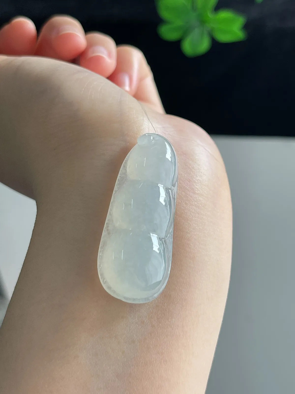 翡翠冰糯种白色福豆