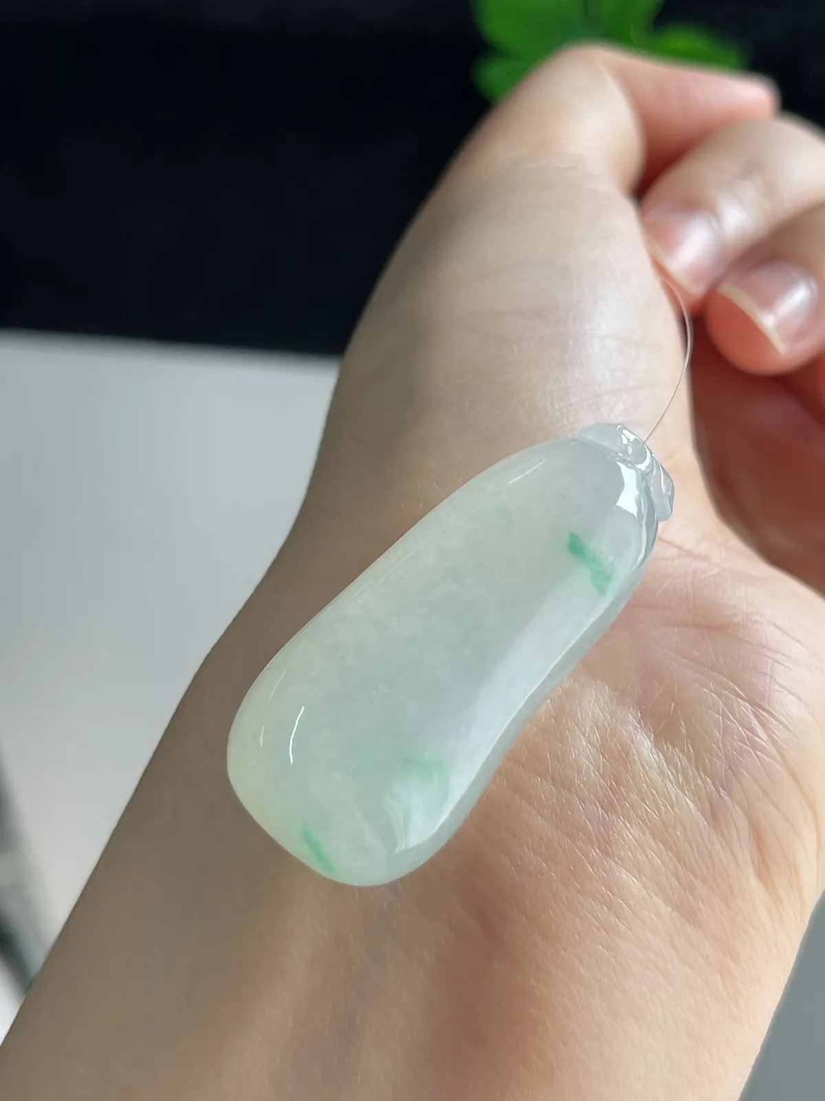 翡翠冰糯种白色飘花福瓜