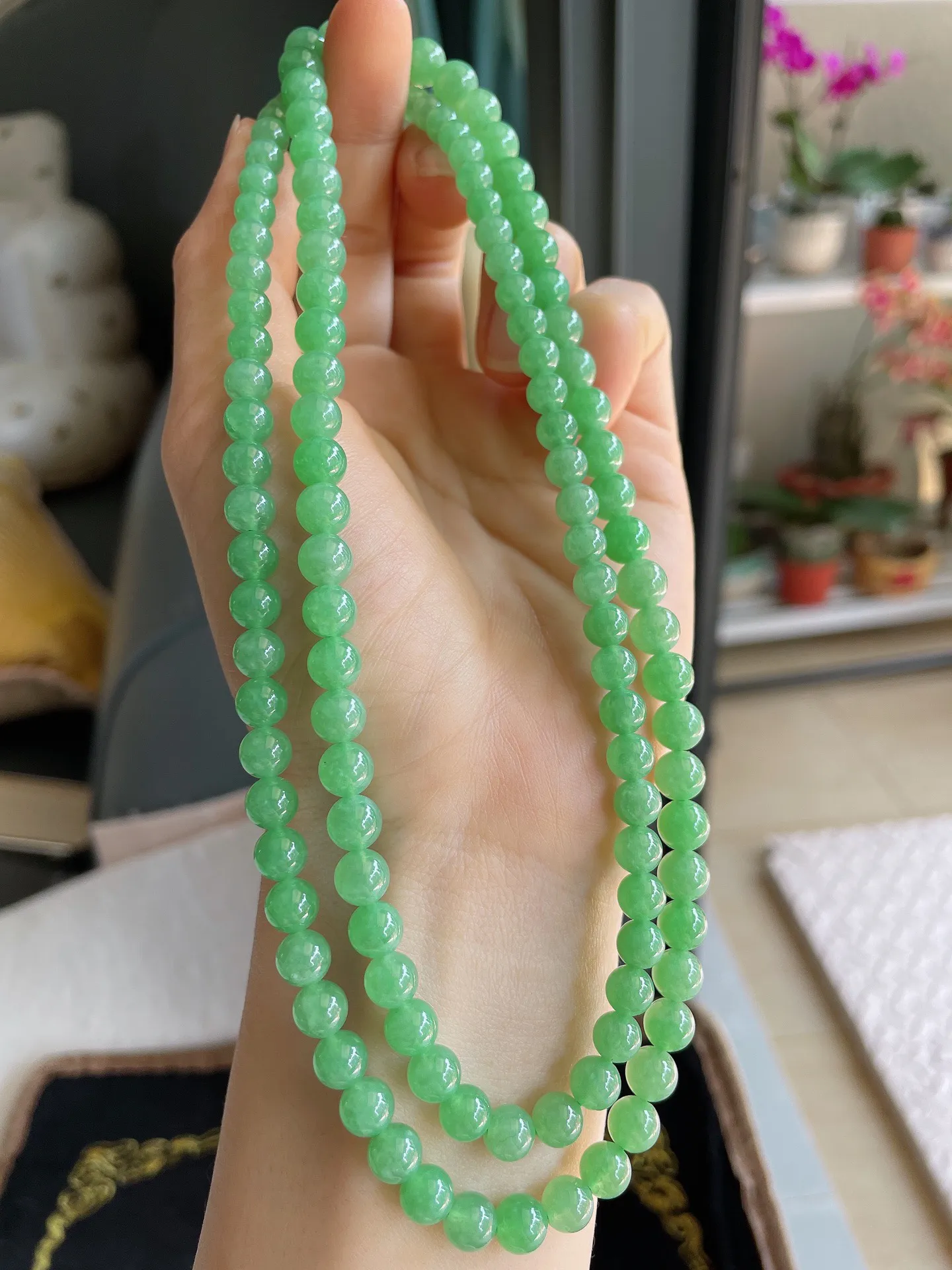 缅甸天然翡翠A货，冰满绿甜绿项链，塔链，001尺寸：7.5-6mm119颗。