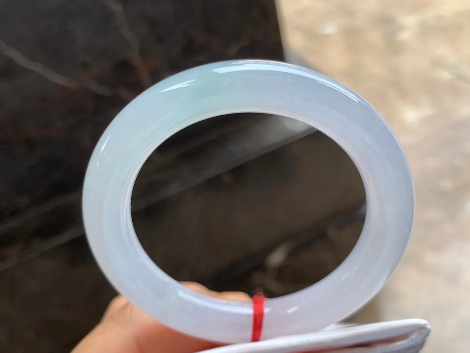 52-10mm
冰种淡紫圆条手镯 水润冰透 清爽干净 上手秀美