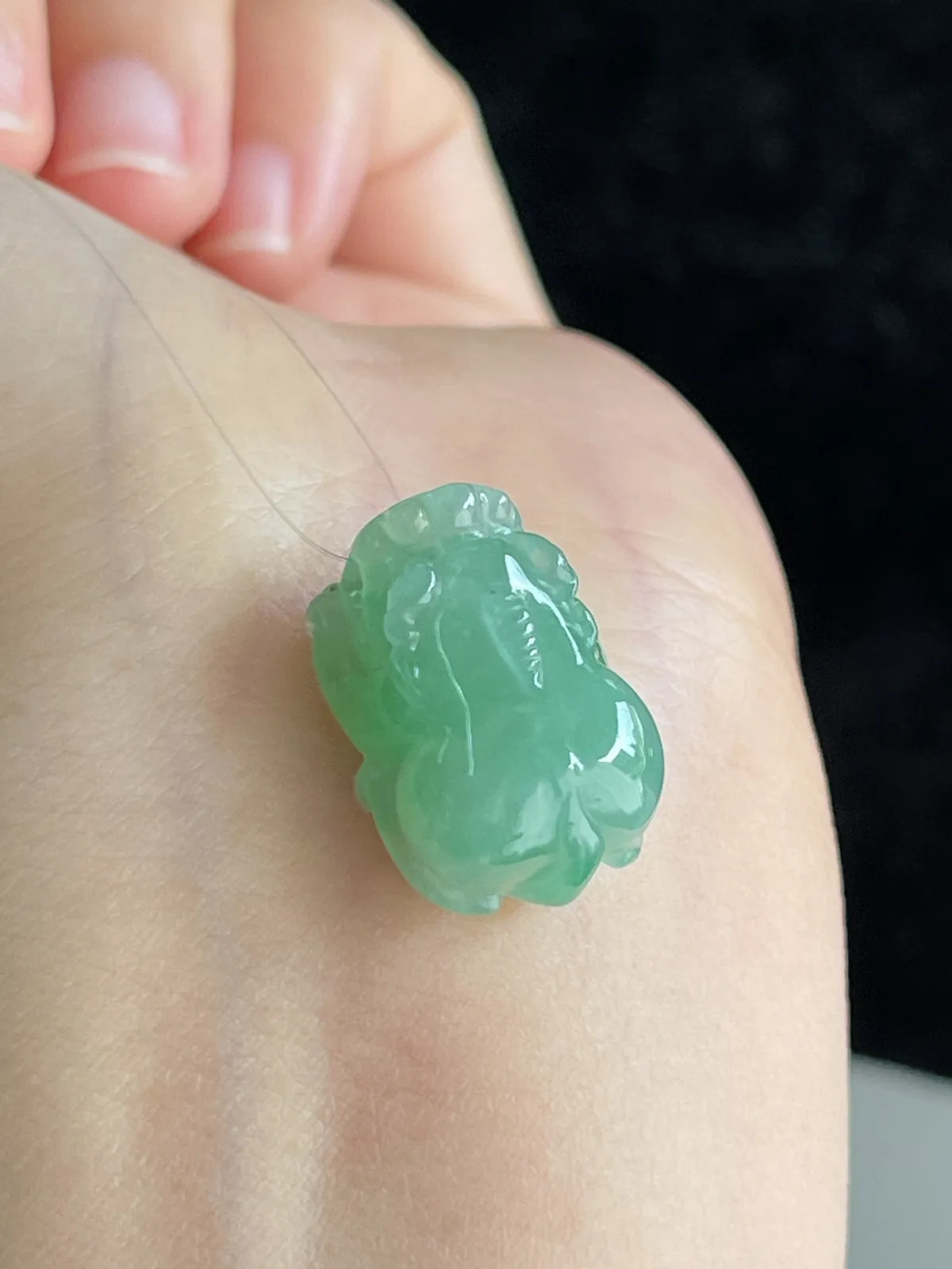 翡翠冰糯种浅绿色貔貅