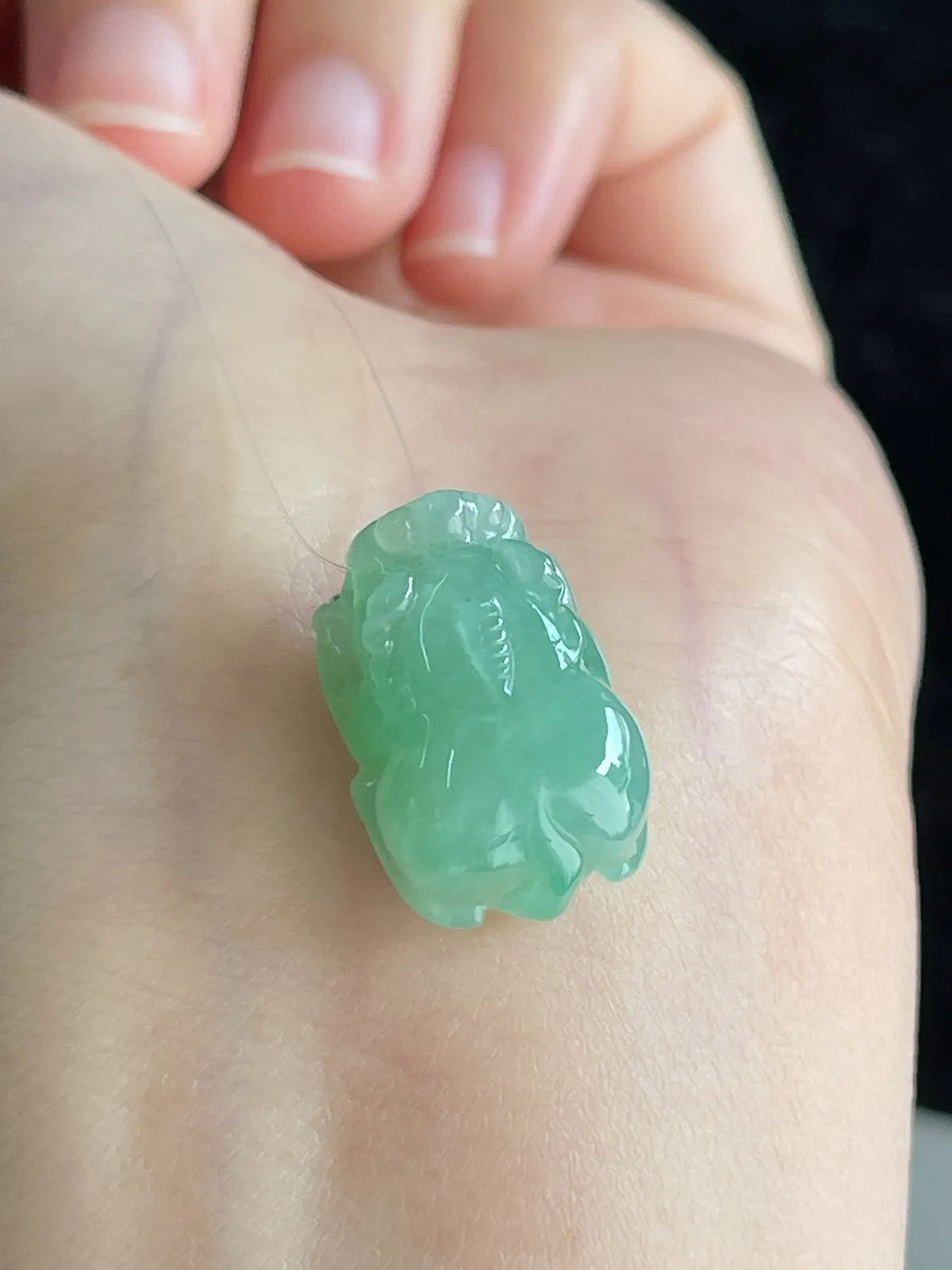 翡翠冰糯种浅绿色貔貅