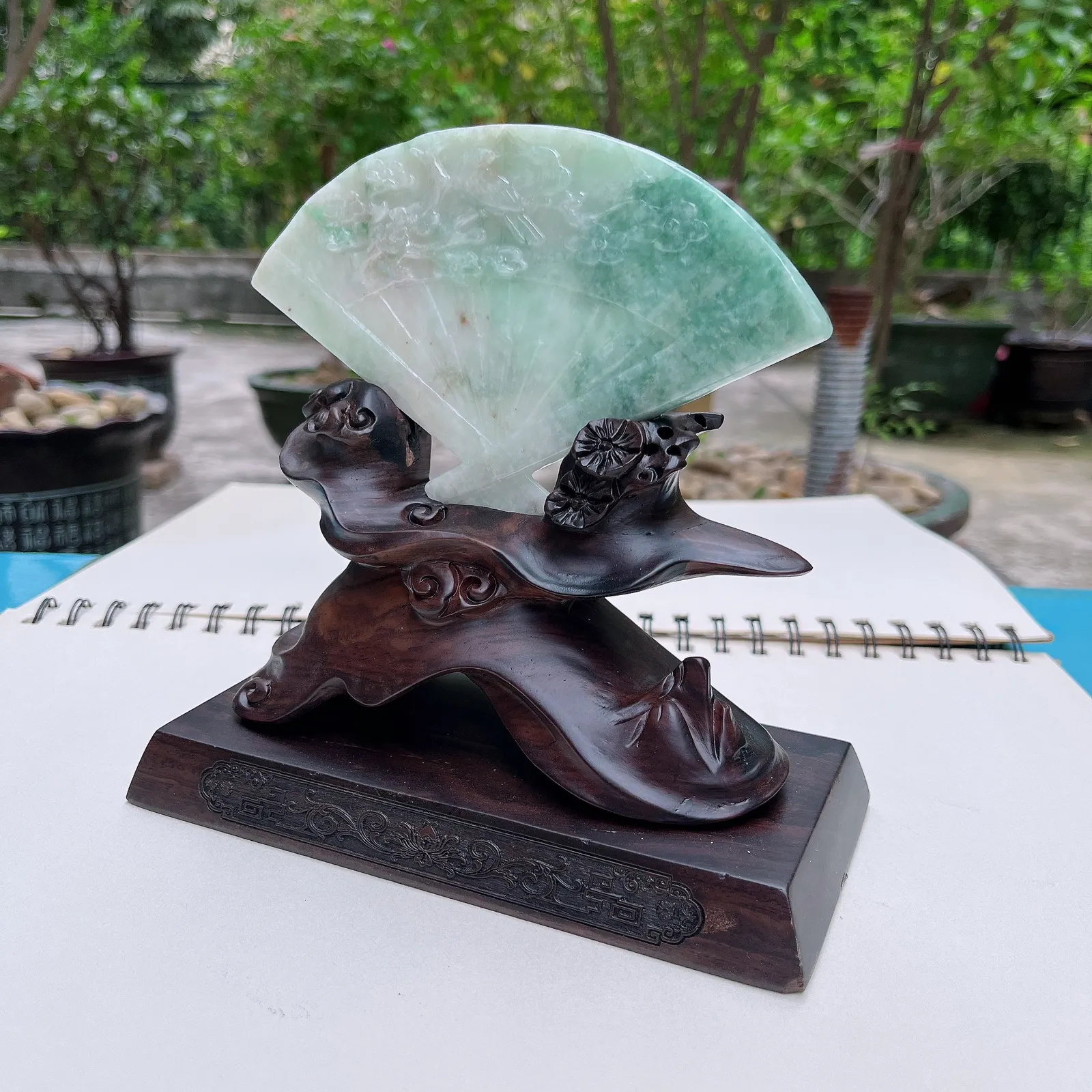 天然翡翠A货老坑水润浅绿鸳鸯戏水摆件 裸石尺寸：90/150/6mm连底坐：160/165/70mm 重量：158.00g