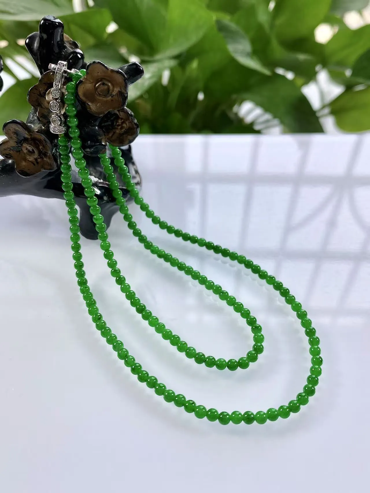 收藏级别，缅甸天然翡翠A货，卡3高冰种起胶满绿帝王绿小米珠小圆珠项链手链，尺寸：3mm/168颗，长度520mm，重量：9.50g