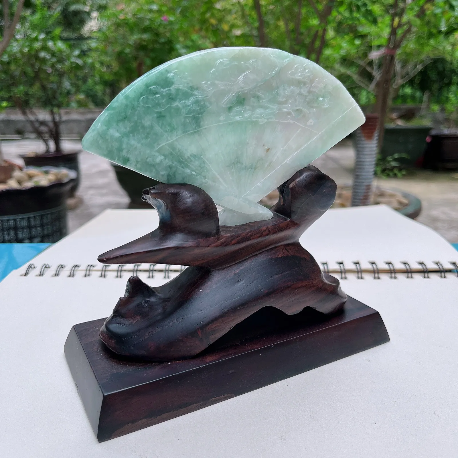 天然翡翠A货老坑水润浅绿鸳鸯戏水摆件 裸石尺寸：90/150/6mm连底坐：160/165/70mm 重量：158.00g