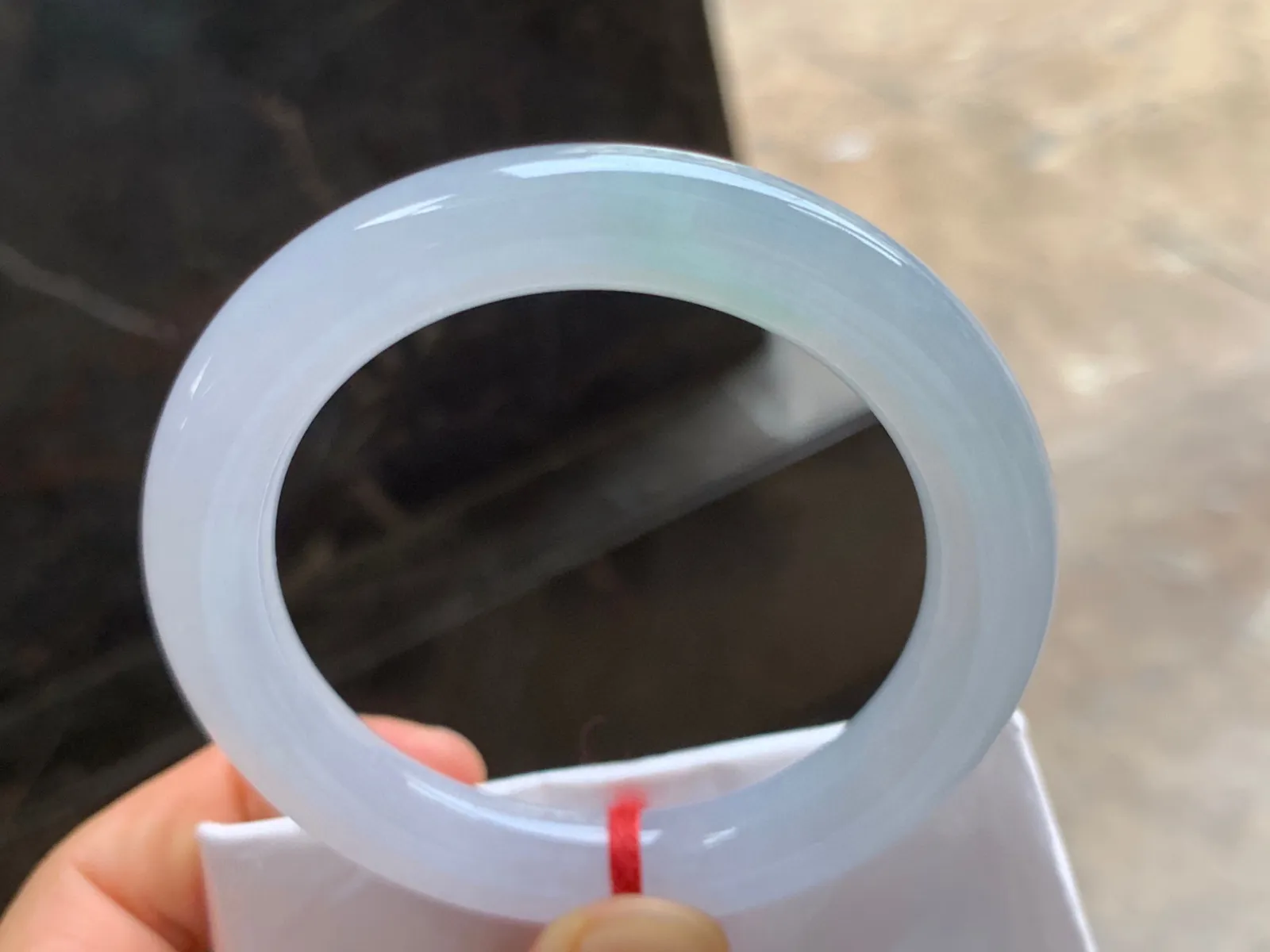 52-10mm
冰种淡紫圆条手镯 水润冰透 清爽干净 上手秀美