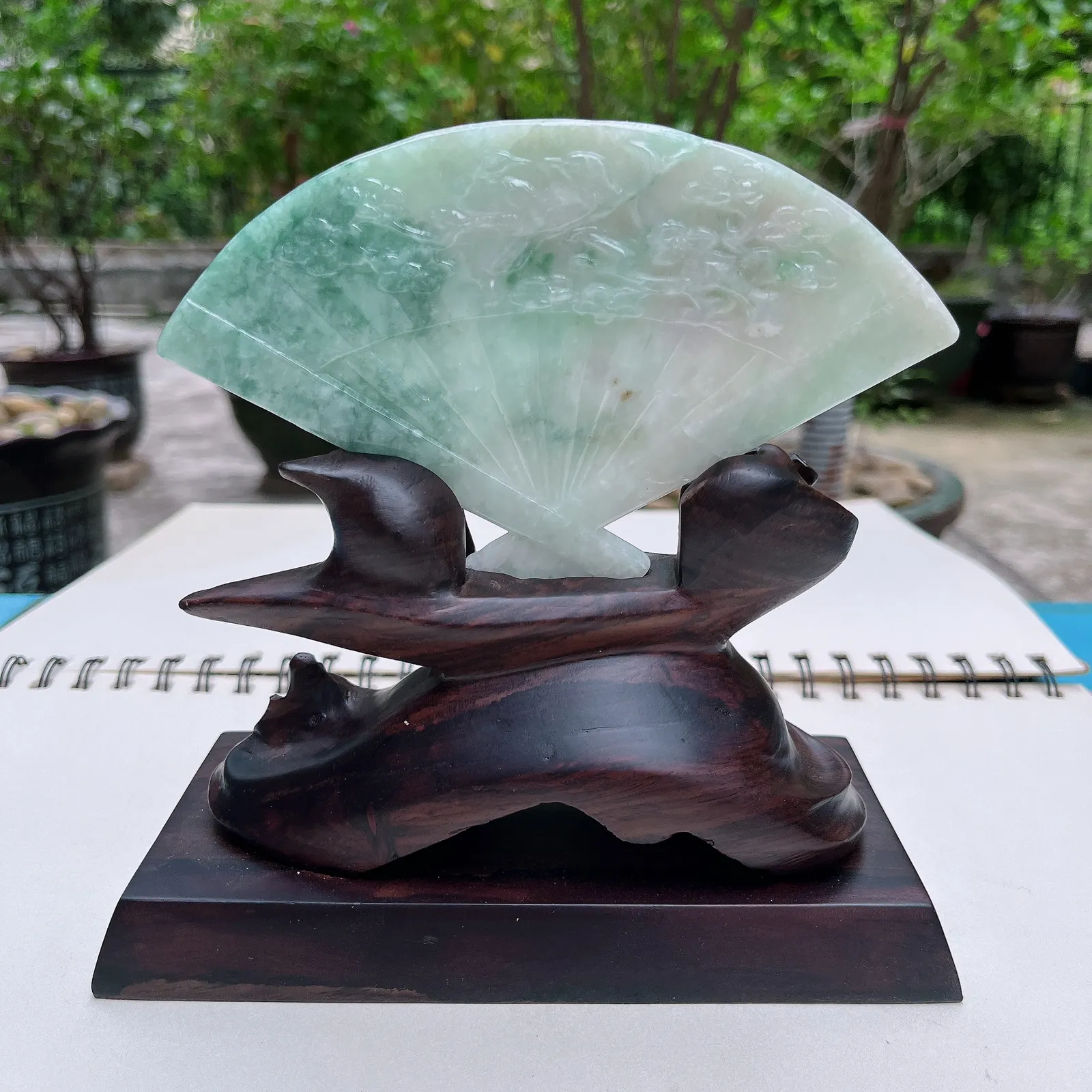 天然翡翠A货老坑水润浅绿鸳鸯戏水摆件 裸石尺寸：90/150/6mm连底坐：160/165/70mm 重量：158.00g
