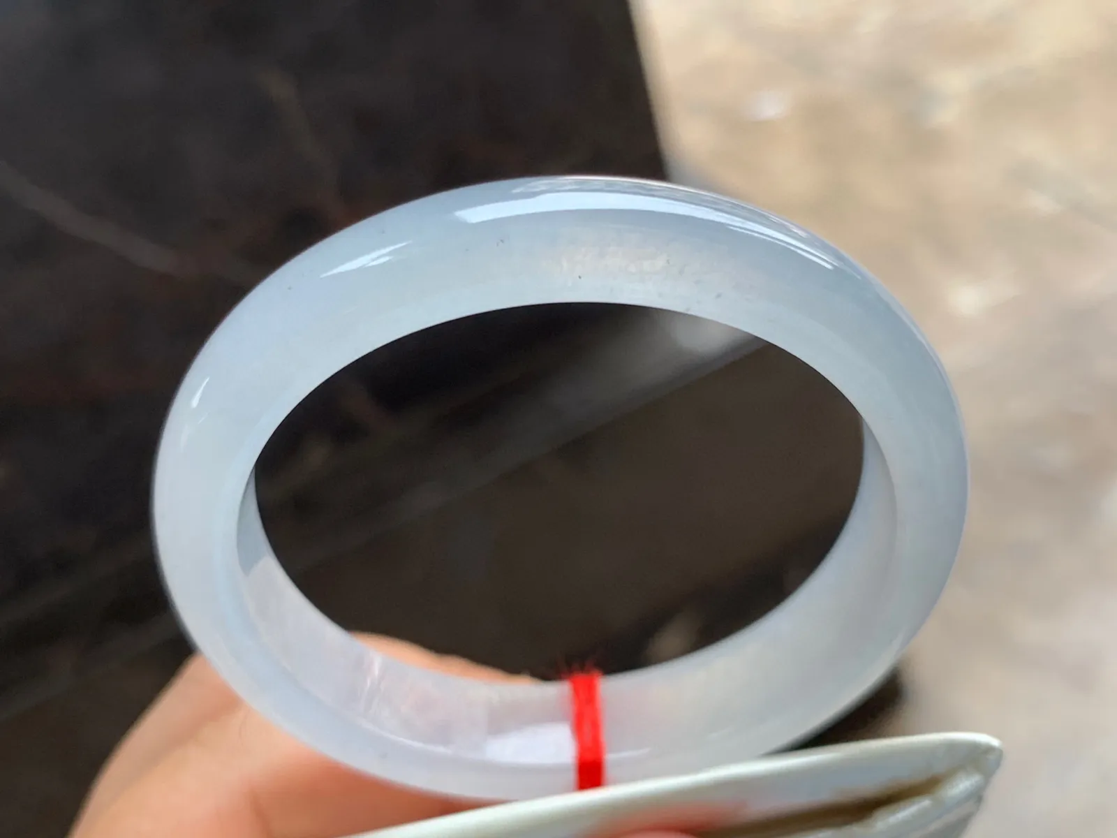 53-11.5-7mm
冰种贵妃手镯 干净冰透 白月光