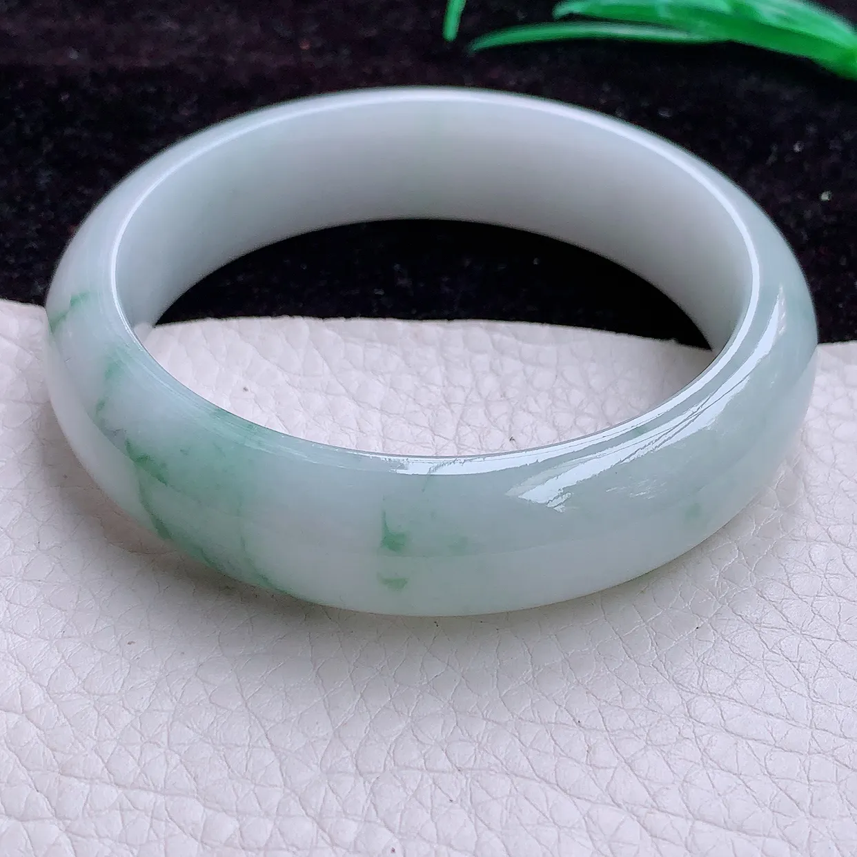 hh实拍 58*15.7*8.5mm轮胎镯缅甸A货飘逸大气宽边玉手镯 玉手环