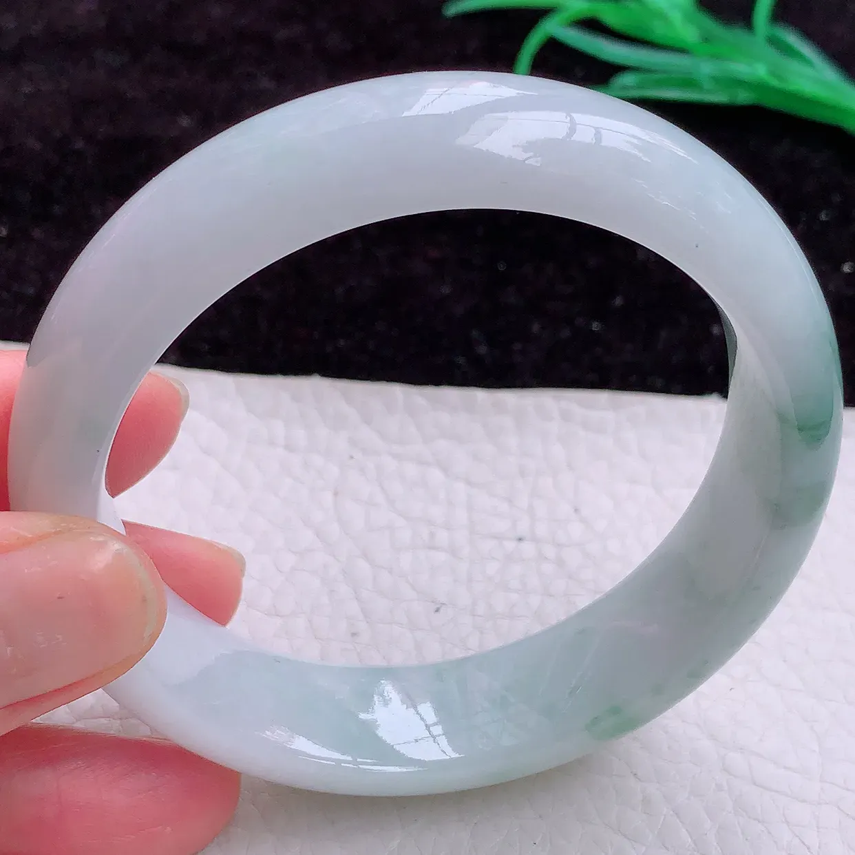 hh实拍 58*15.7*8.5mm轮胎镯缅甸A货飘逸大气宽边玉手镯 玉手环