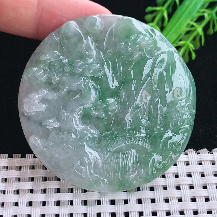 自然光老坑精美温润起胶飘花山水牌吊坠翡翠玉坠尺寸55.8/6.1