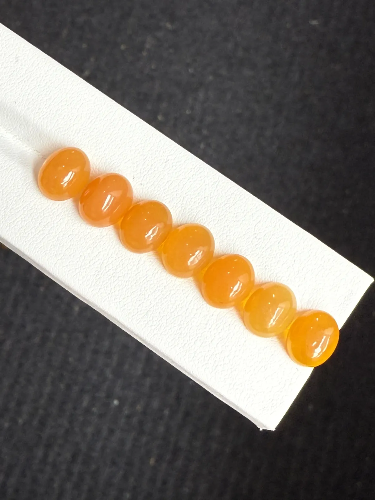 12.94ct天然墨西哥火欧泊裸石 手链料  颜色美艳 ，晶体通透，尺寸9.9×8×4.1mm