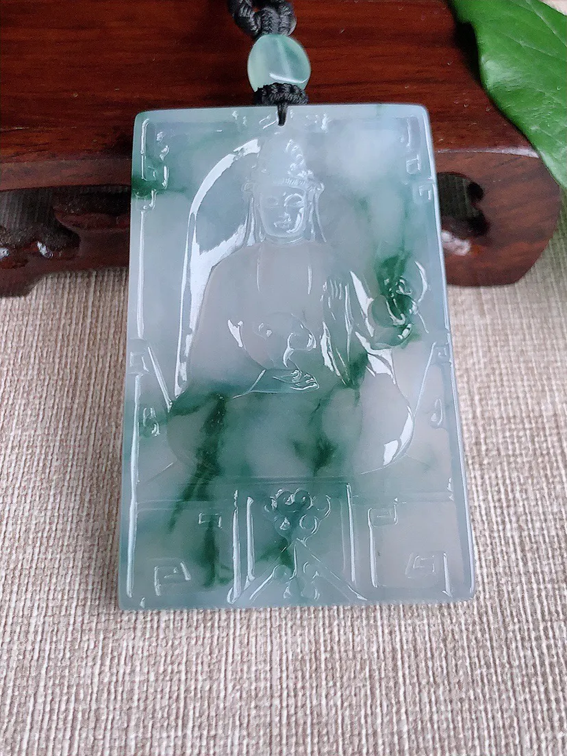 缅甸a货翡翠ddj老坑冰种飘花观音吊坠 整体60×39.8×6mm 38.00