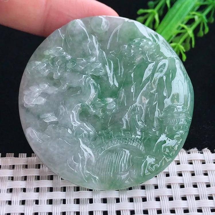 自然光老坑精美温润起胶飘花山水牌吊坠翡翠玉坠尺寸55.8/6.1