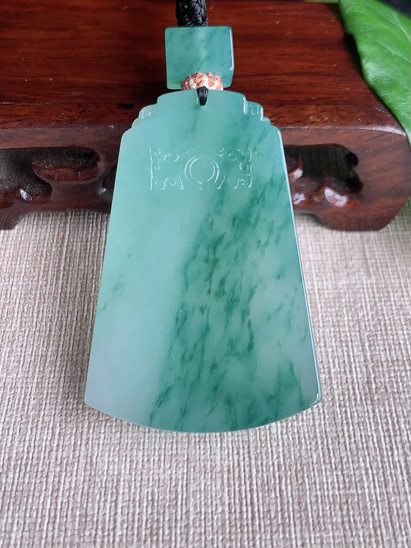缅甸a货翡翠ddj老坑冰种飘花无事牌吊坠 整体53×34.7×6mm 35.60