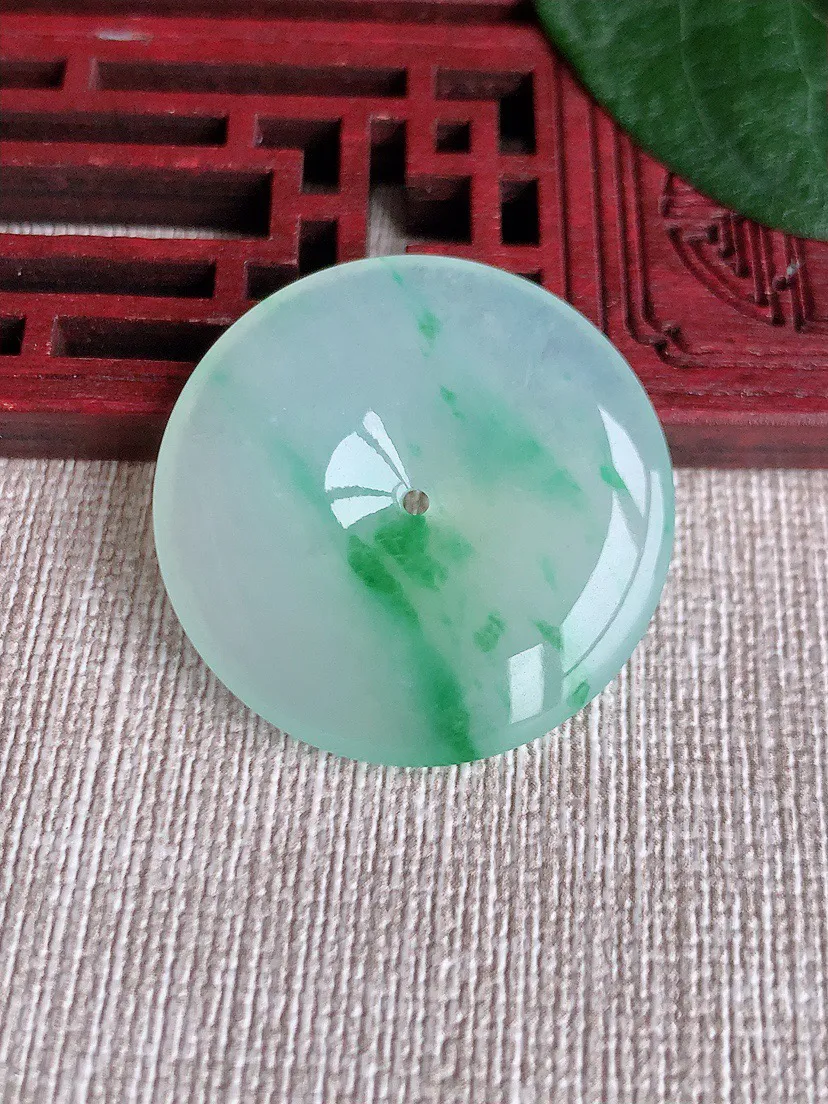 缅甸a货翡翠ddj老坑冰种飘绿平安扣吊坠 整体30.5×5mm 10.42