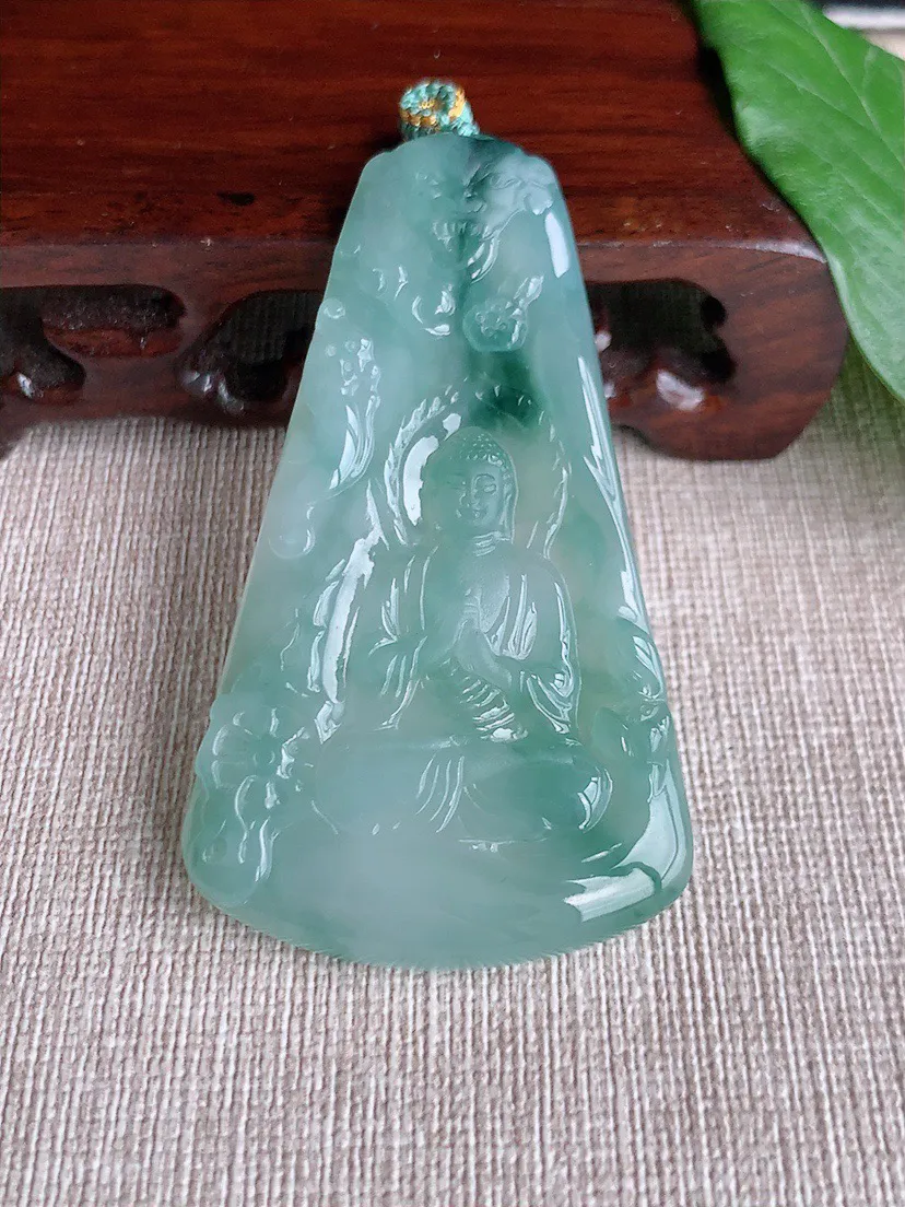 缅甸a货翡翠ddj老坑冰种飘花大日如来吊坠 整体63×36×5.5mm 23.40