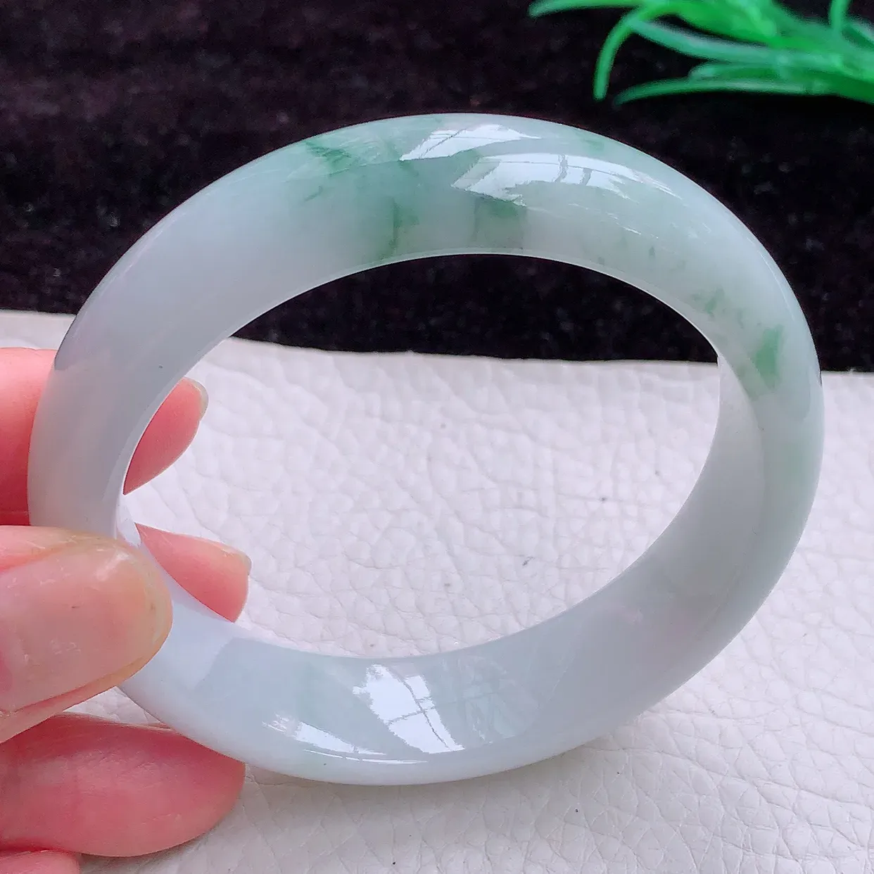 hh实拍 58*15.7*8.5mm轮胎镯缅甸A货飘逸大气宽边玉手镯 玉手环