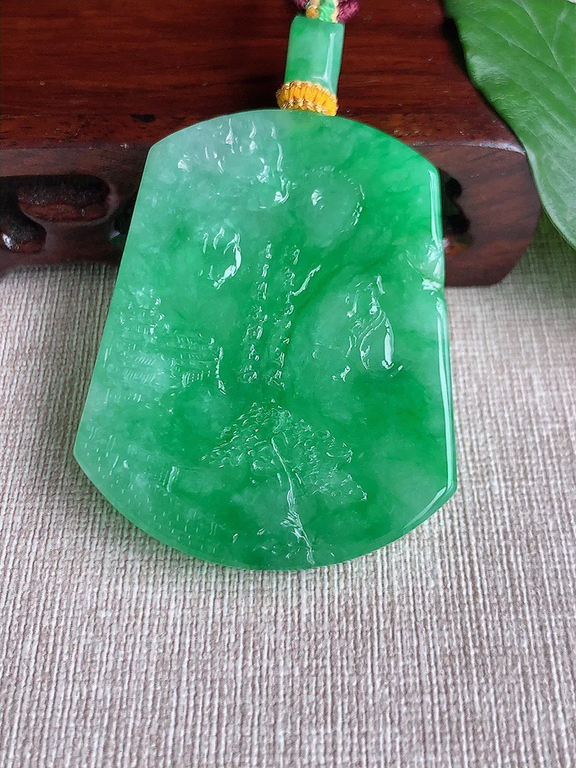 缅甸a货翡翠ddj老坑冰种满绿意境山水牌吊坠  整体53.2×42.5×5.6mm 37.96