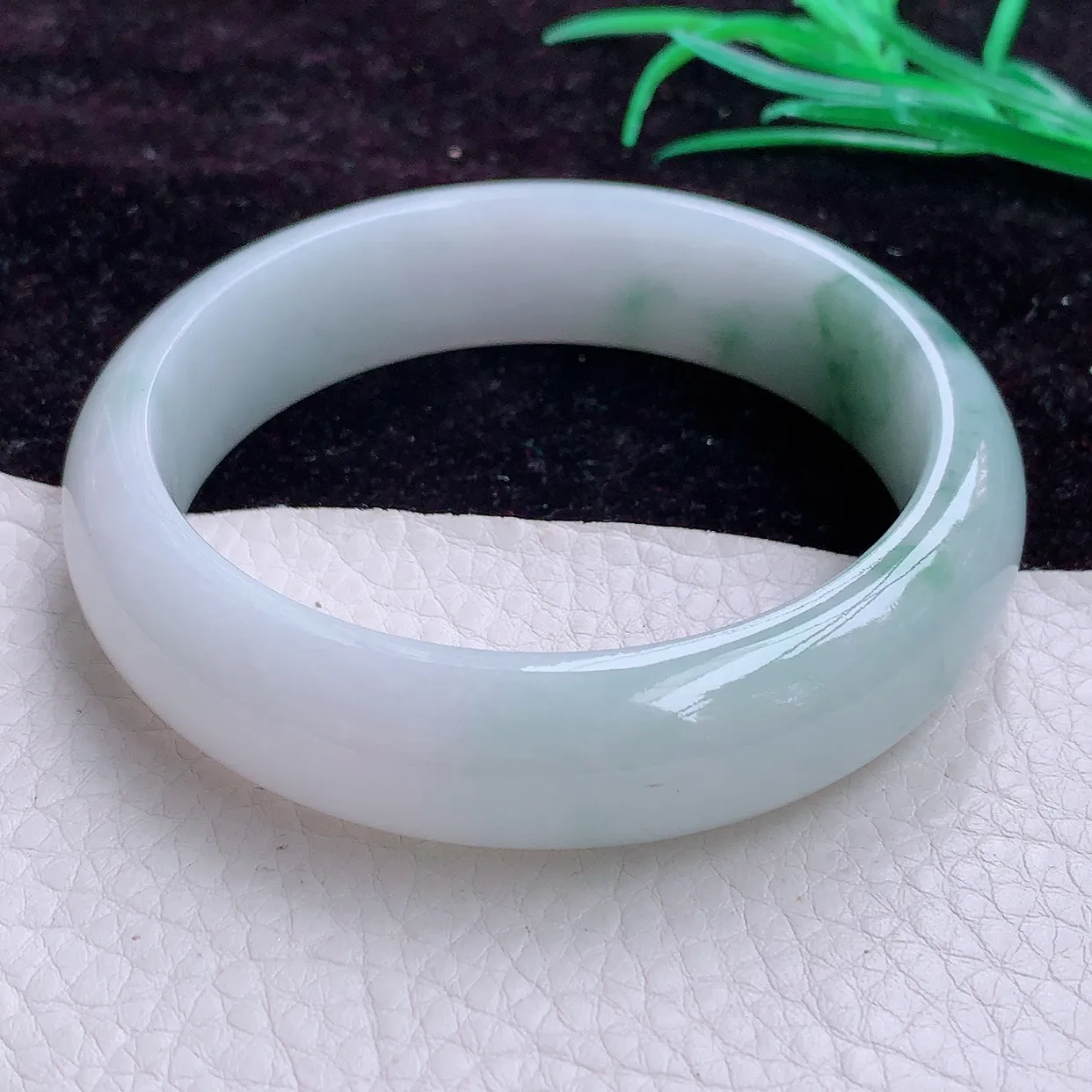 hh实拍 58*15.7*8.5mm轮胎镯缅甸A货飘逸大气宽边玉手镯 玉手环